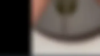 Schau dir meinen geilen harten Pissstrahl an. Willst du ihn auf dir?