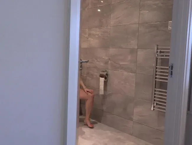 Beobachte mich beim Pipi machen ;)