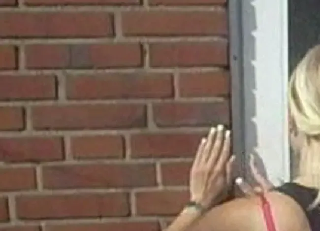 Guten Tag, ich hab vor Ihre Tür gepisst! ;)