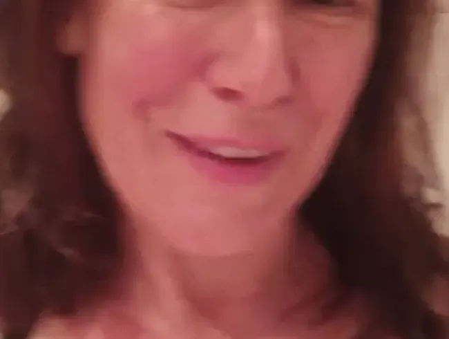 Die kleine geile feuchte Pissvotze?Teil 2?