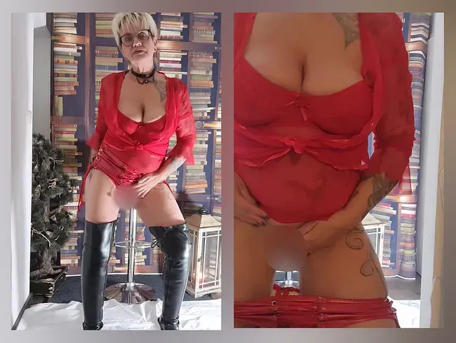 rote Dessous , schwarze Overknee , dirty Talk und im Strahl pissen