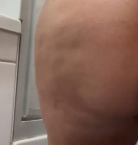 In der Doggystellung gepisst