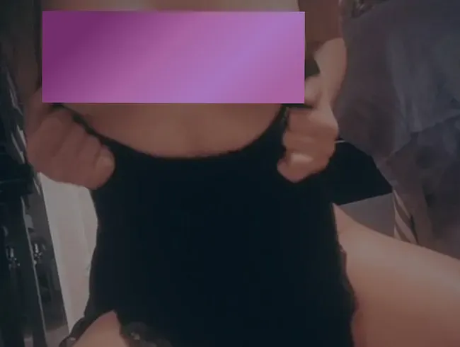 #Buttplpug #pisse on my floor