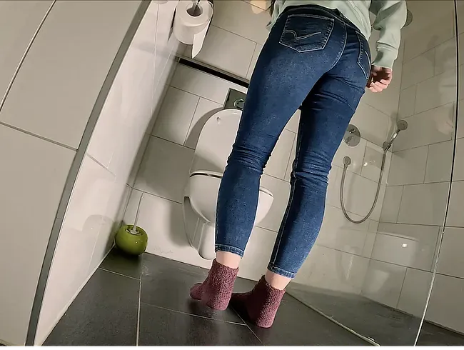 Toilette oder Jeans?