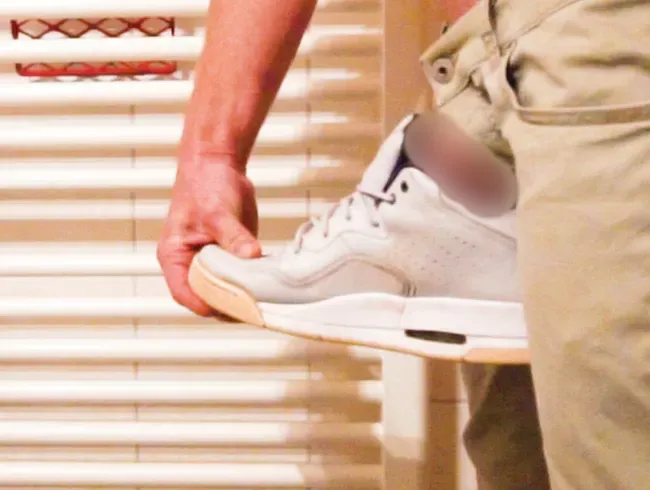 ***MEIN ERSTES MAL*** SCHUHE VOLL PISSE!!!