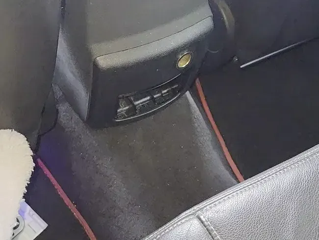 Auto gepinkelt und alles wird nass geiles gefühl ist es