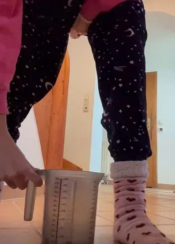 Messbecher voll laufen lassen Teil eins und es geht immer mehr