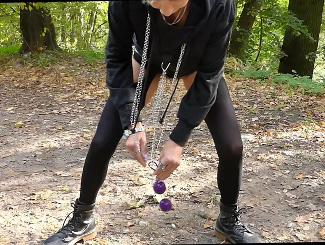 Pi**en mit Kugeln im Sp*lt