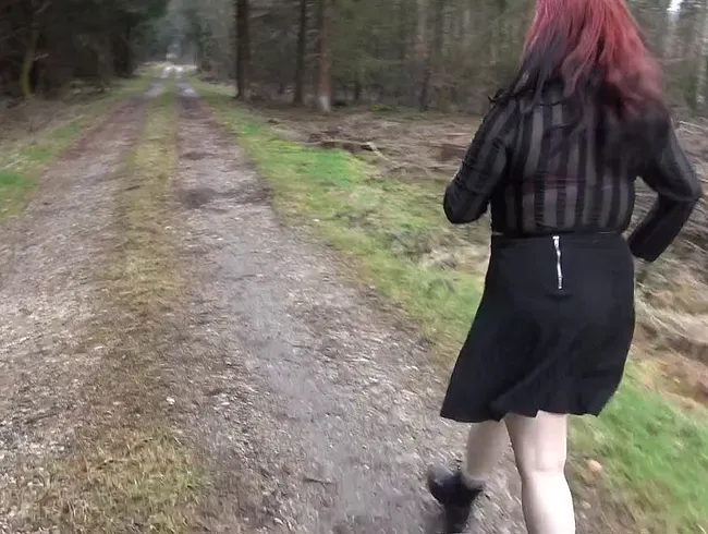NS auf dem Waldweg nach dem Blowjob
