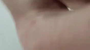 Beim Fingern gepinkelt