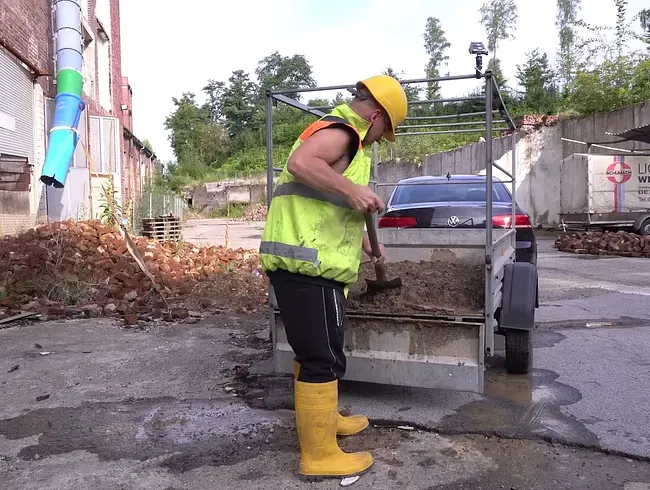 Wir machen unsere Bauarbeiter dreckig.