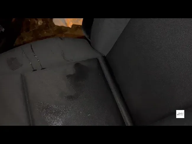 Bettlaken Piss im Transporter