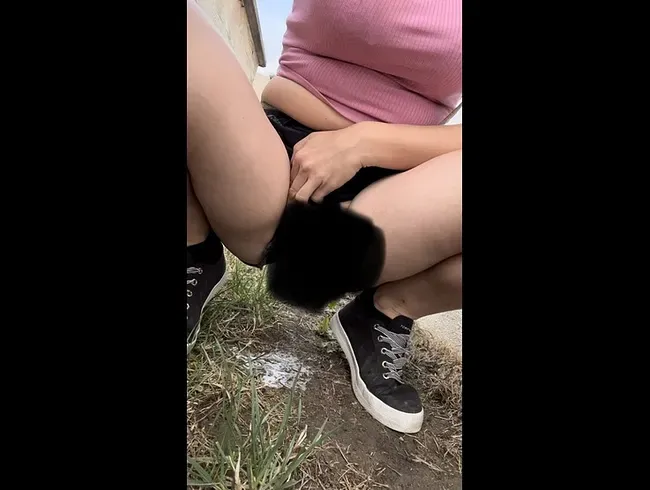 Pissen in dem garten