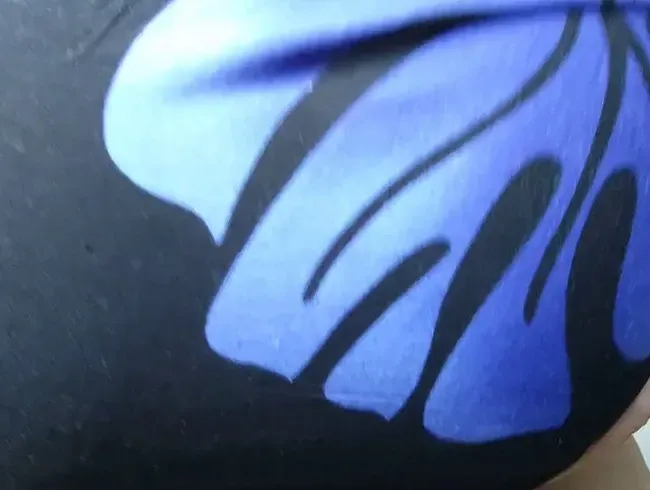 Pussy in Nahaufnahme schön verwöhnen lassen mit Öl usw