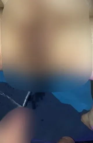 Bis zum Orgasmus auf den Kitzler gepisst