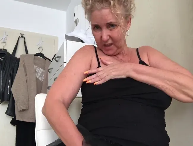 JETZT ABER RICHTIG! PISSEN mit Schwanz in der Fotze!