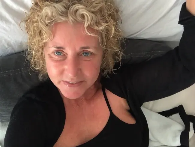 Userwunsch! Ich Pisse mich in meiner Nylon-Strumpfhose ein!