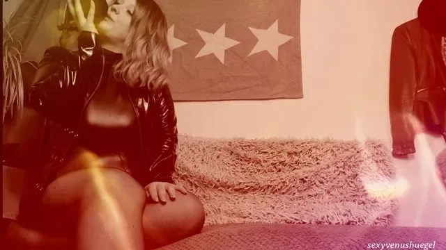 Geflüsterte Wichsgeschichte - Die Pissfotze