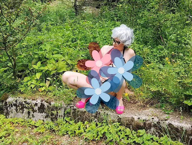 Präsentieren Sie Ihre Löcher richtig, wenn überlegene Männer in Ihrer Gegenwart sind!