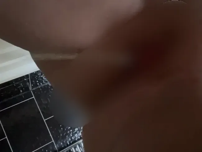 Mich selbst berühren und pissen