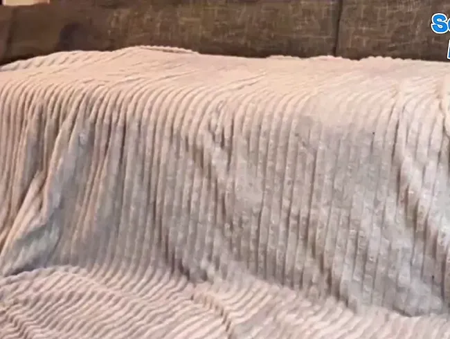 Einfach die Beine breit machen und los pissen, was gibt’s geileres