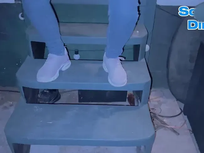 Ich habe es wieder getan! Ich liebe einfach das geile Gefühl wenn ich meine Jeans pisse….