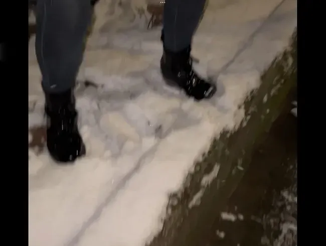 Kurz vor der Haustür fast in die Hose gepisst