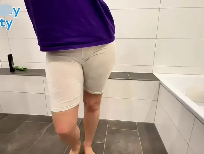 Mein geiler Piss zu Ostern! Die Hose schön eingesaut