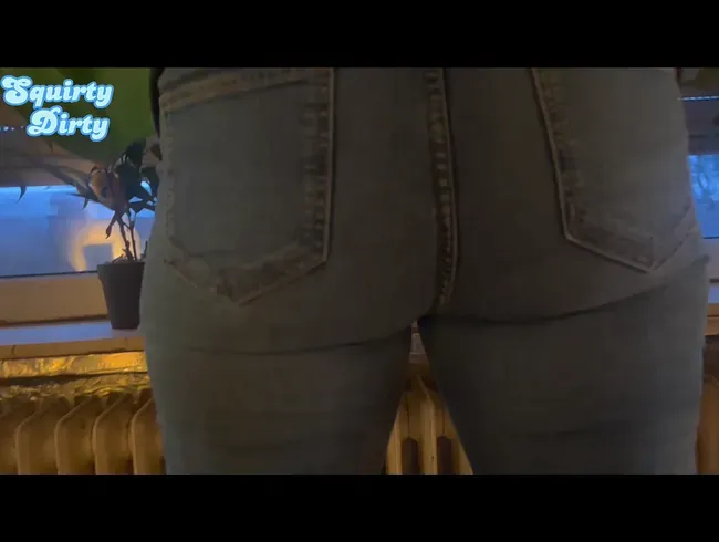 Meine neue Jeans habe ich mit meiner Pisse eingeweiht
