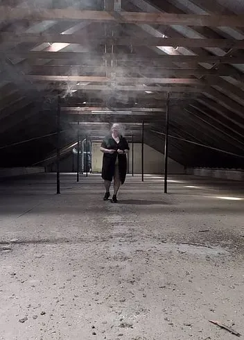 Im Lost Place gepinkelt...