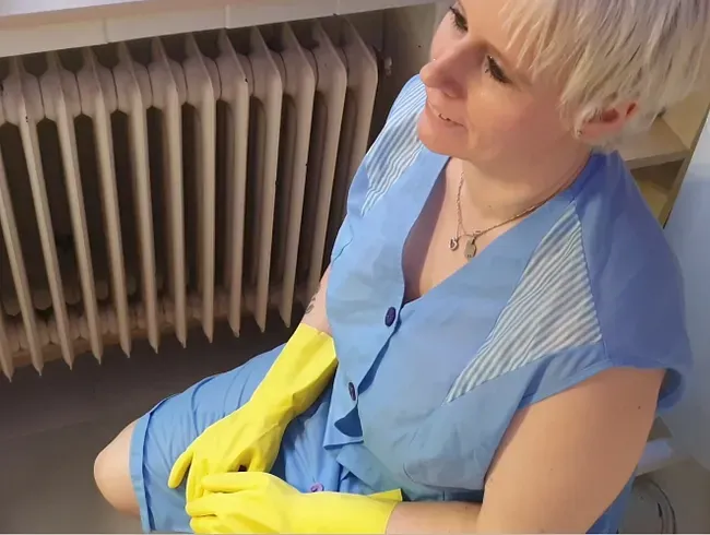 CFNM Vollgepisst und voll gespritzt