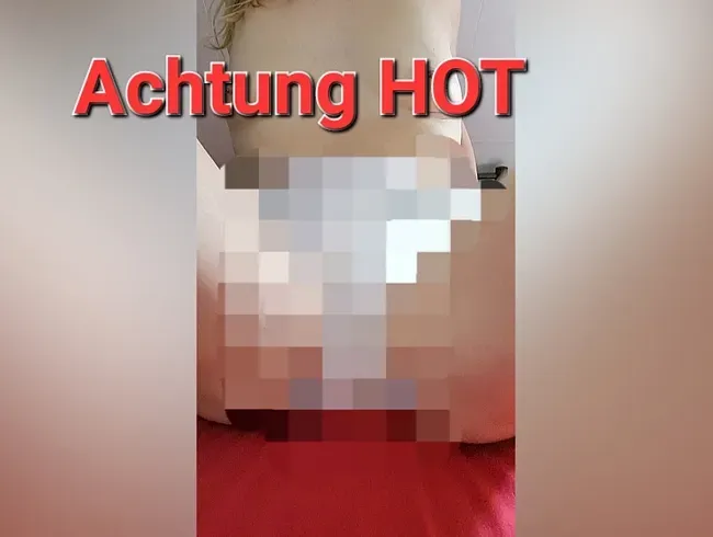 Ich mache es mir in meiner Windel und ziehe danach ein Gummihöschen an