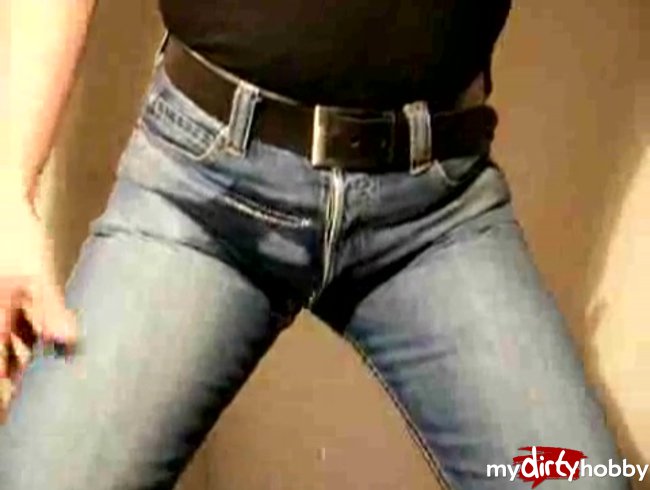 Pisse in Jeans 2