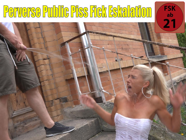 Perverse Public Piss Fick Eskalation | DAS konnten ALLE Nachbarn sehen!
