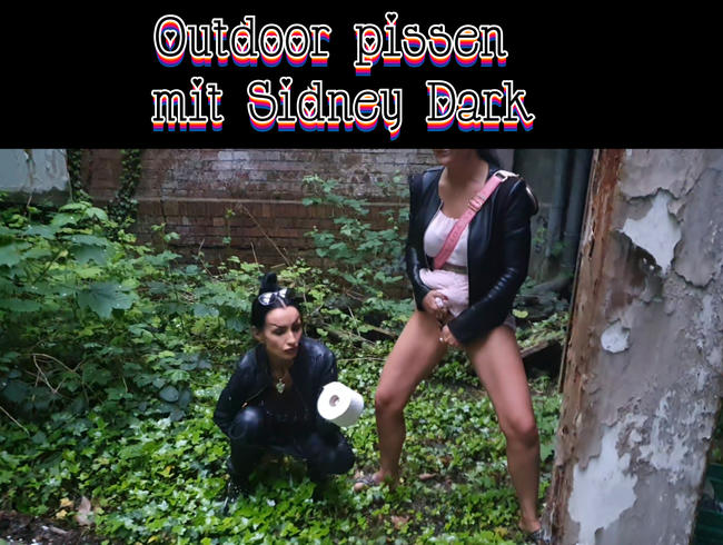 Outdoor pissen mit Sidney Dark